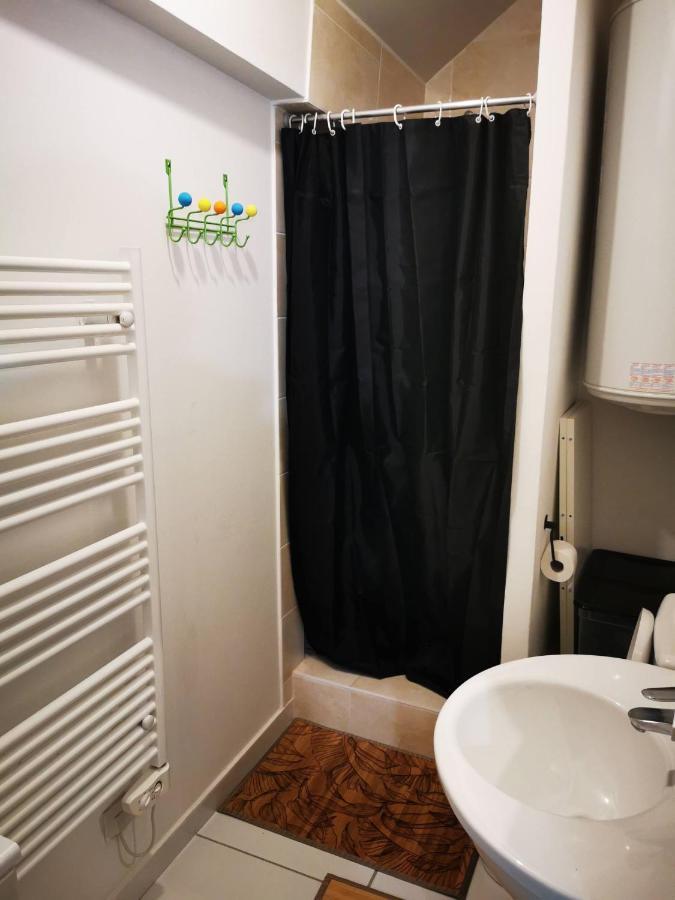 Appartement 4-6 Personnes A Proximite Des Stations Et Grands Cols Saint Avre la Chambre المظهر الخارجي الصورة